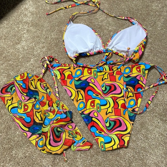 NWT (XXXL/3X) geometric colorful string bikini high leg with matching gauze wrap - Picture 5 of 12